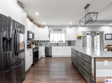 Turner Court, Vine Grove, Kentucky 40175, ,4 BathroomsBathrooms,For Sale,Turner Court,HK24003966 Turner Court, Vine Grove, Kentucky 40175, ,4 BathroomsBathrooms,For Sale,Turner Court,HK24003966