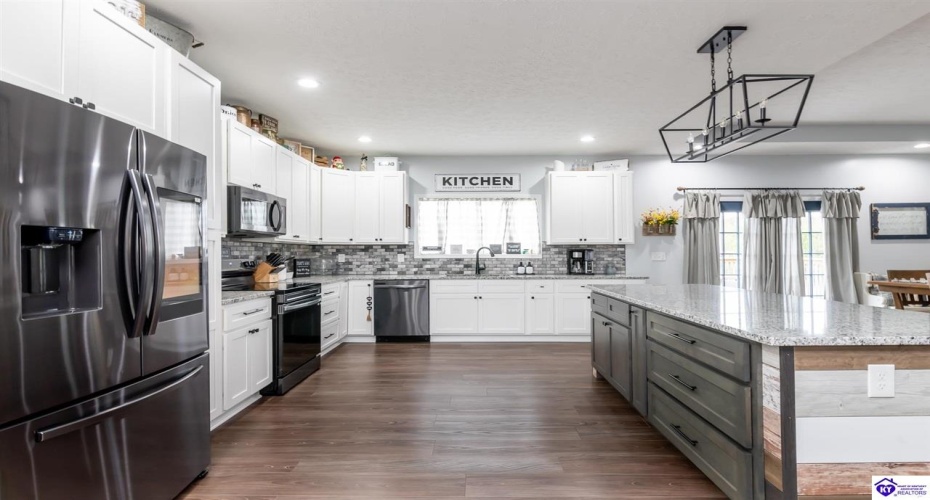 Turner Court, Vine Grove, Kentucky 40175, ,4 BathroomsBathrooms,For Sale,Turner Court,HK24003966