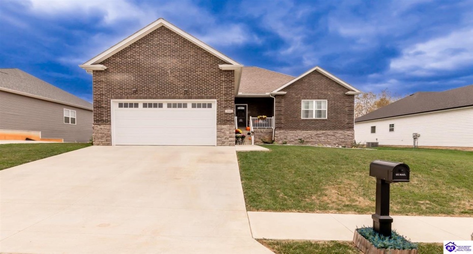 Turner Court, Vine Grove, Kentucky 40175, ,4 BathroomsBathrooms,For Sale,Turner Court,HK24003966