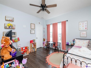 Turner Court, Vine Grove, Kentucky 40175, ,4 BathroomsBathrooms,For Sale,Turner Court,HK24003966 Turner Court, Vine Grove, Kentucky 40175, ,4 BathroomsBathrooms,For Sale,Turner Court,HK24003966