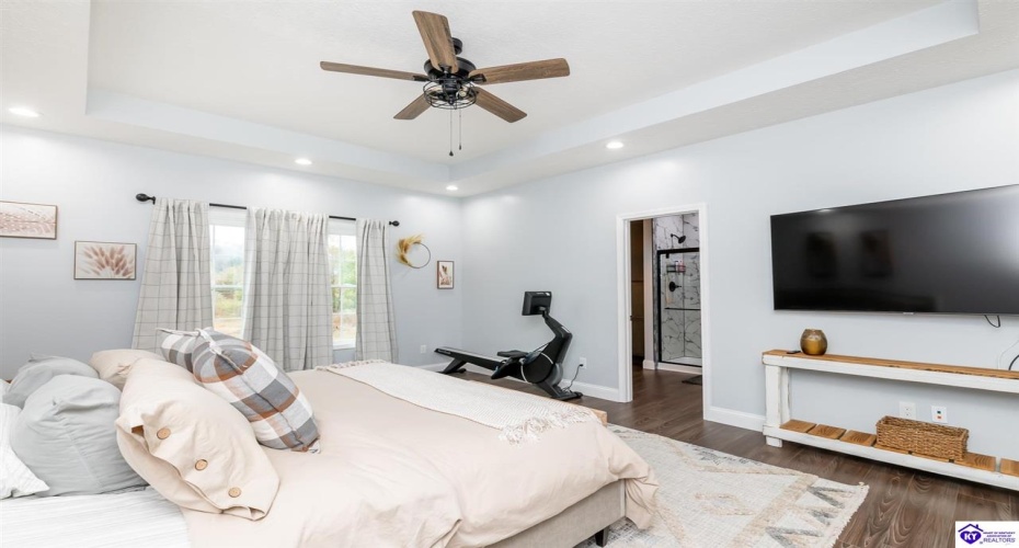 Turner Court, Vine Grove, Kentucky 40175, ,4 BathroomsBathrooms,For Sale,Turner Court,HK24003966