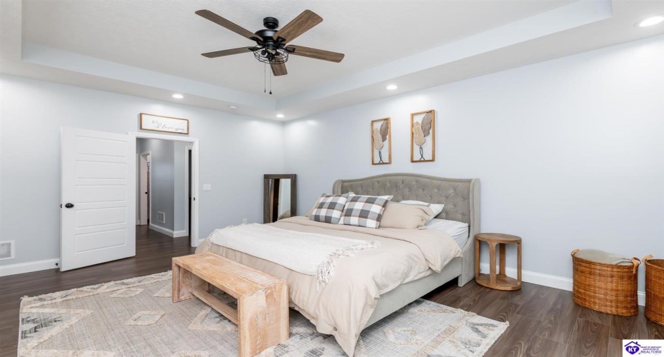 Turner Court, Vine Grove, Kentucky 40175, ,4 BathroomsBathrooms,For Sale,Turner Court,HK24003966