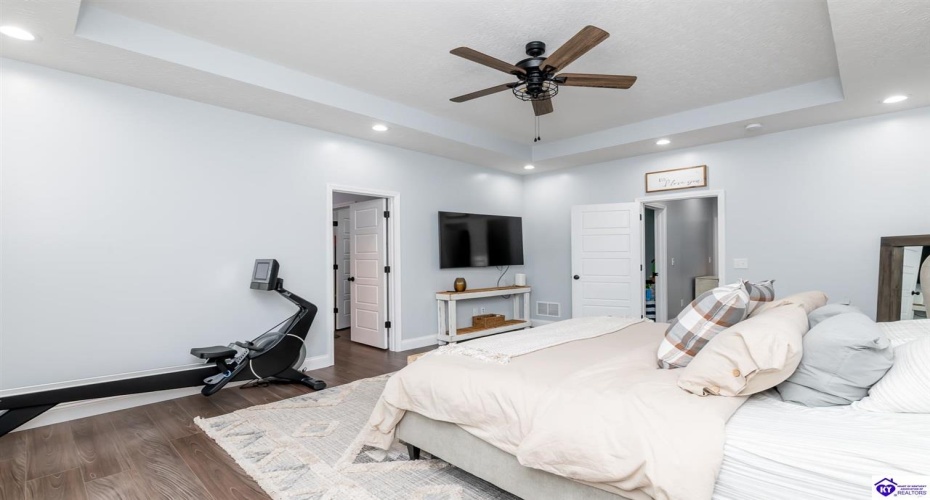 Turner Court, Vine Grove, Kentucky 40175, ,4 BathroomsBathrooms,For Sale,Turner Court,HK24003966