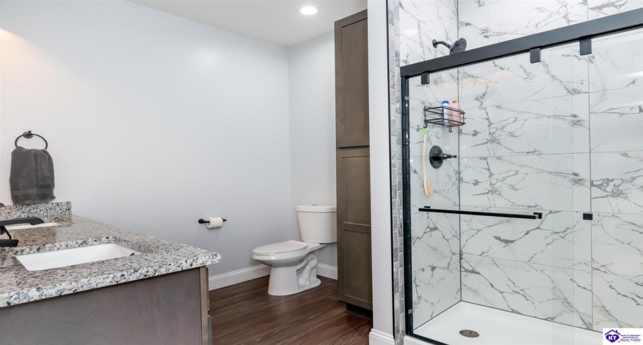 Turner Court, Vine Grove, Kentucky 40175, ,4 BathroomsBathrooms,For Sale,Turner Court,HK24003966