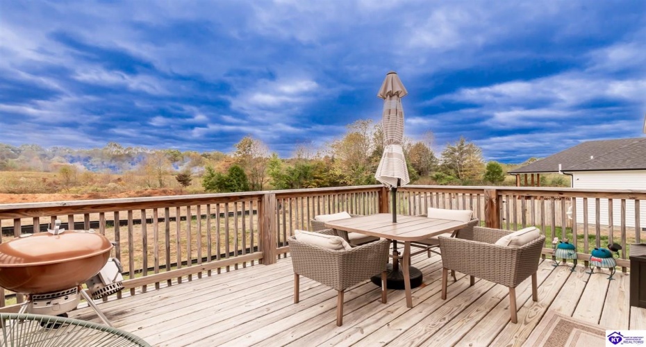 Turner Court, Vine Grove, Kentucky 40175, ,4 BathroomsBathrooms,For Sale,Turner Court,HK24003966