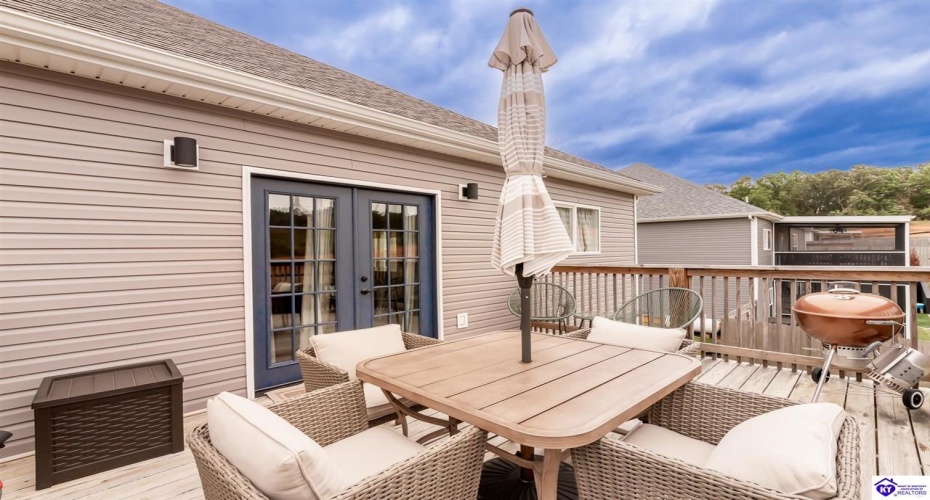 Turner Court, Vine Grove, Kentucky 40175, ,4 BathroomsBathrooms,For Sale,Turner Court,HK24003966