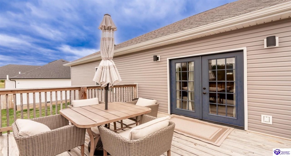 Turner Court, Vine Grove, Kentucky 40175, ,4 BathroomsBathrooms,For Sale,Turner Court,HK24003966