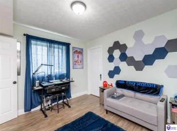 Turner Court, Vine Grove, Kentucky 40175, ,4 BathroomsBathrooms,For Sale,Turner Court,HK24003966 Turner Court, Vine Grove, Kentucky 40175, ,4 BathroomsBathrooms,For Sale,Turner Court,HK24003966