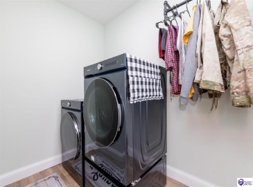 Turner Court, Vine Grove, Kentucky 40175, ,4 BathroomsBathrooms,For Sale,Turner Court,HK24003966 Turner Court, Vine Grove, Kentucky 40175, ,4 BathroomsBathrooms,For Sale,Turner Court,HK24003966