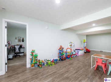 Turner Court, Vine Grove, Kentucky 40175, ,4 BathroomsBathrooms,For Sale,Turner Court,HK24003966 Turner Court, Vine Grove, Kentucky 40175, ,4 BathroomsBathrooms,For Sale,Turner Court,HK24003966