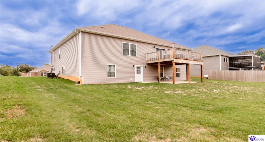 Turner Court, Vine Grove, Kentucky 40175, ,4 BathroomsBathrooms,For Sale,Turner Court,HK24003966