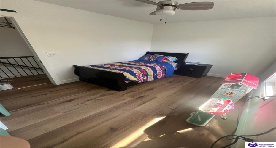 Hill Street, Vine Grove, Kentucky 40175-9417, ,3 BathroomsBathrooms,For Sale,Hill Street,HK24003967