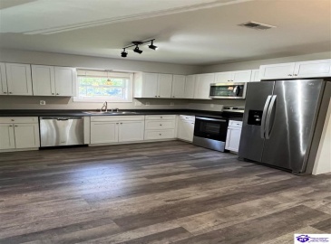 Hill Street, Vine Grove, Kentucky 40175-9417, ,3 BathroomsBathrooms,For Sale,Hill Street,HK24003967 Hill Street, Vine Grove, Kentucky 40175-9417, ,3 BathroomsBathrooms,For Sale,Hill Street,HK24003967