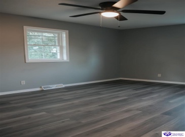 Beech Street, Elizabethtown, Kentucky 42701, ,1 BathroomBathrooms,For Sale,Beech Street,HK24003968 Beech Street, Elizabethtown, Kentucky 42701, ,1 BathroomBathrooms,For Sale,Beech Street,HK24003968