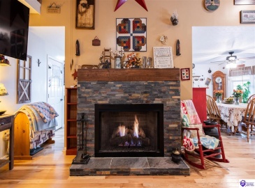 Evening Star Drive, Louisville, Kentucky 40272, ,3 BathroomsBathrooms,For Sale,Evening Star Drive,HK24003974 Evening Star Drive, Louisville, Kentucky 40272, ,3 BathroomsBathrooms,For Sale,Evening Star Drive,HK24003974