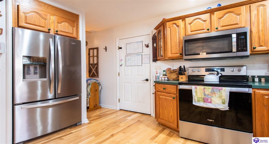 Evening Star Drive, Louisville, Kentucky 40272, ,3 BathroomsBathrooms,For Sale,Evening Star Drive,HK24003974