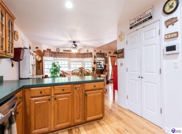 Evening Star Drive, Louisville, Kentucky 40272, ,3 BathroomsBathrooms,For Sale,Evening Star Drive,HK24003974 Evening Star Drive, Louisville, Kentucky 40272, ,3 BathroomsBathrooms,For Sale,Evening Star Drive,HK24003974