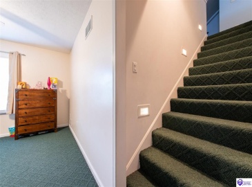 Evening Star Drive, Louisville, Kentucky 40272, ,3 BathroomsBathrooms,For Sale,Evening Star Drive,HK24003974 Evening Star Drive, Louisville, Kentucky 40272, ,3 BathroomsBathrooms,For Sale,Evening Star Drive,HK24003974