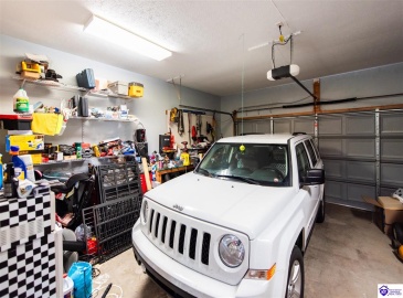 Evening Star Drive, Louisville, Kentucky 40272, ,3 BathroomsBathrooms,For Sale,Evening Star Drive,HK24003974 Evening Star Drive, Louisville, Kentucky 40272, ,3 BathroomsBathrooms,For Sale,Evening Star Drive,HK24003974