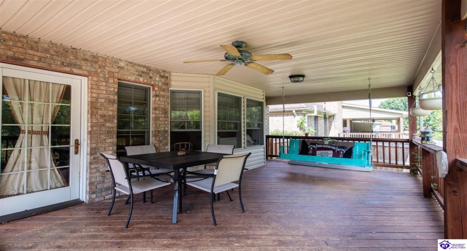 Evening Star Drive, Louisville, Kentucky 40272, ,3 BathroomsBathrooms,For Sale,Evening Star Drive,HK24003974