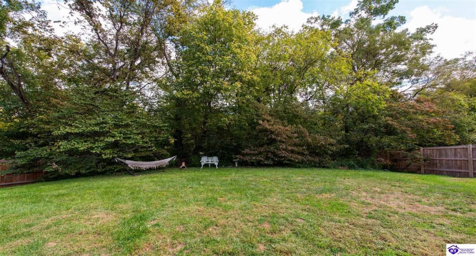 Evening Star Drive, Louisville, Kentucky 40272, ,3 BathroomsBathrooms,For Sale,Evening Star Drive,HK24003974