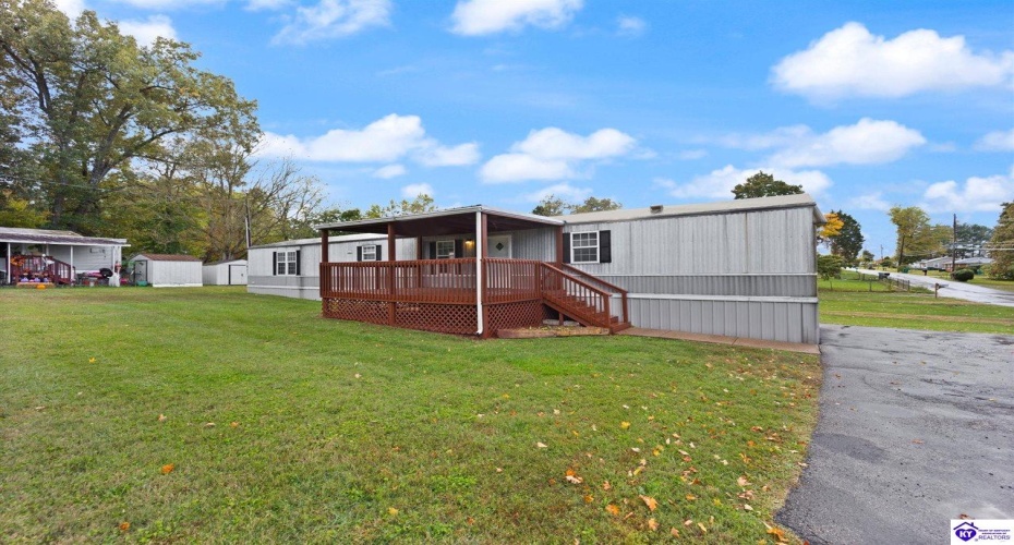 Southland Drive, Radcliff, Kentucky 40160, 3 Bedrooms Bedrooms, ,For Sale,Southland Drive,HK24003983 Southland Drive, Radcliff, Kentucky 40160, 3 Bedrooms Bedrooms, ,For Sale,Southland Drive,HK24003983