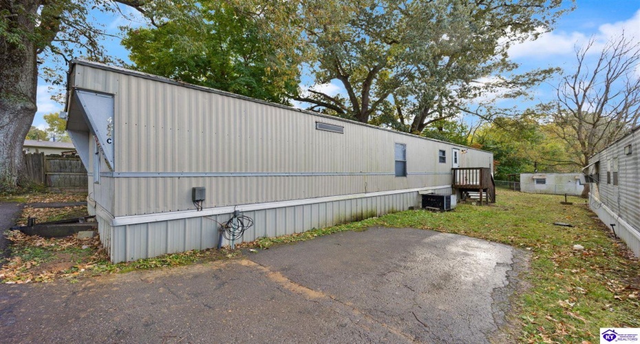 Southland Drive, Radcliff, Kentucky 40160, 3 Bedrooms Bedrooms, ,For Sale,Southland Drive,HK24003983 Southland Drive, Radcliff, Kentucky 40160, 3 Bedrooms Bedrooms, ,For Sale,Southland Drive,HK24003983