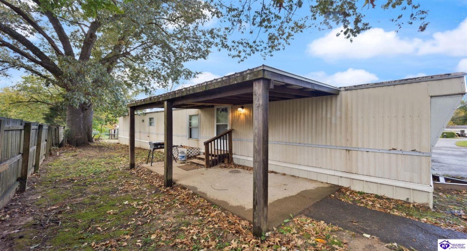 Southland Drive, Radcliff, Kentucky 40160, 3 Bedrooms Bedrooms, ,For Sale,Southland Drive,HK24003983 Southland Drive, Radcliff, Kentucky 40160, 3 Bedrooms Bedrooms, ,For Sale,Southland Drive,HK24003983