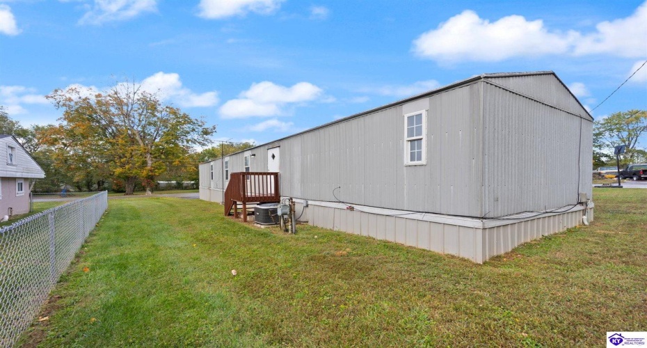 Southland Drive, Radcliff, Kentucky 40160, 3 Bedrooms Bedrooms, ,For Sale,Southland Drive,HK24003983 Southland Drive, Radcliff, Kentucky 40160, 3 Bedrooms Bedrooms, ,For Sale,Southland Drive,HK24003983