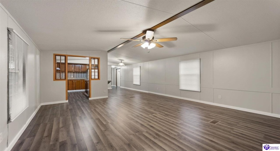 Southland Drive, Radcliff, Kentucky 40160, 3 Bedrooms Bedrooms, ,For Sale,Southland Drive,HK24003983 Southland Drive, Radcliff, Kentucky 40160, 3 Bedrooms Bedrooms, ,For Sale,Southland Drive,HK24003983