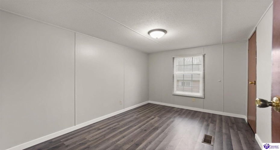 Southland Drive, Radcliff, Kentucky 40160, 3 Bedrooms Bedrooms, ,For Sale,Southland Drive,HK24003983 Southland Drive, Radcliff, Kentucky 40160, 3 Bedrooms Bedrooms, ,For Sale,Southland Drive,HK24003983