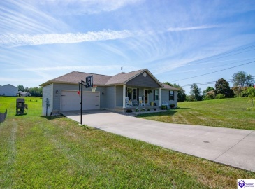 Graceland Trail, Elizabethtown, Kentucky 42701, ,3 BathroomsBathrooms,For Sale,Graceland Trail,HK24003979