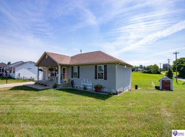 Graceland Trail, Elizabethtown, Kentucky 42701, ,3 BathroomsBathrooms,For Sale,Graceland Trail,HK24003979