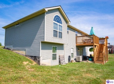 Graceland Trail, Elizabethtown, Kentucky 42701, ,3 BathroomsBathrooms,For Sale,Graceland Trail,HK24003979