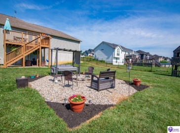 Graceland Trail, Elizabethtown, Kentucky 42701, ,3 BathroomsBathrooms,For Sale,Graceland Trail,HK24003979