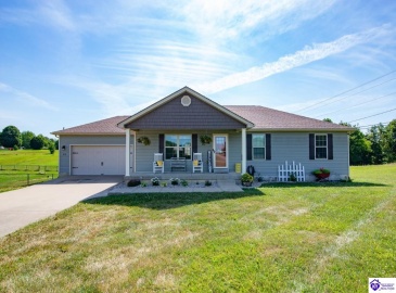 Graceland Trail, Elizabethtown, Kentucky 42701, ,3 BathroomsBathrooms,For Sale,Graceland Trail,HK24003979