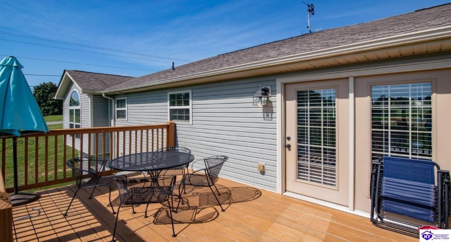 Graceland Trail, Elizabethtown, Kentucky 42701, ,3 BathroomsBathrooms,For Sale,Graceland Trail,HK24003979 Graceland Trail, Elizabethtown, Kentucky 42701, ,3 BathroomsBathrooms,For Sale,Graceland Trail,HK24003979