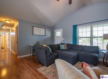 Graceland Trail, Elizabethtown, Kentucky 42701, ,3 BathroomsBathrooms,For Sale,Graceland Trail,HK24003979