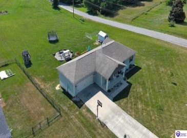 Graceland Trail, Elizabethtown, Kentucky 42701, ,3 BathroomsBathrooms,For Sale,Graceland Trail,HK24003979