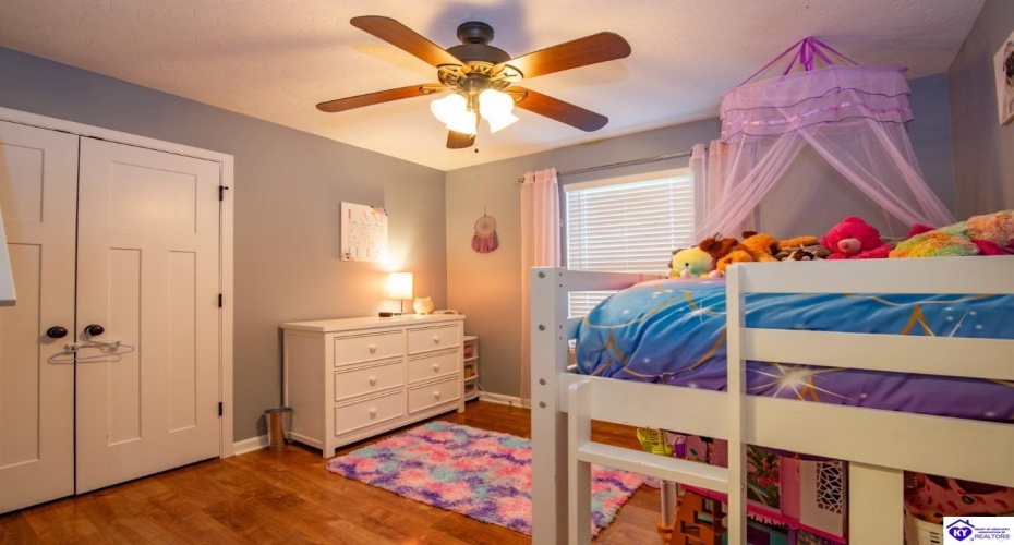 Graceland Trail, Elizabethtown, Kentucky 42701, ,3 BathroomsBathrooms,For Sale,Graceland Trail,HK24003979 Graceland Trail, Elizabethtown, Kentucky 42701, ,3 BathroomsBathrooms,For Sale,Graceland Trail,HK24003979