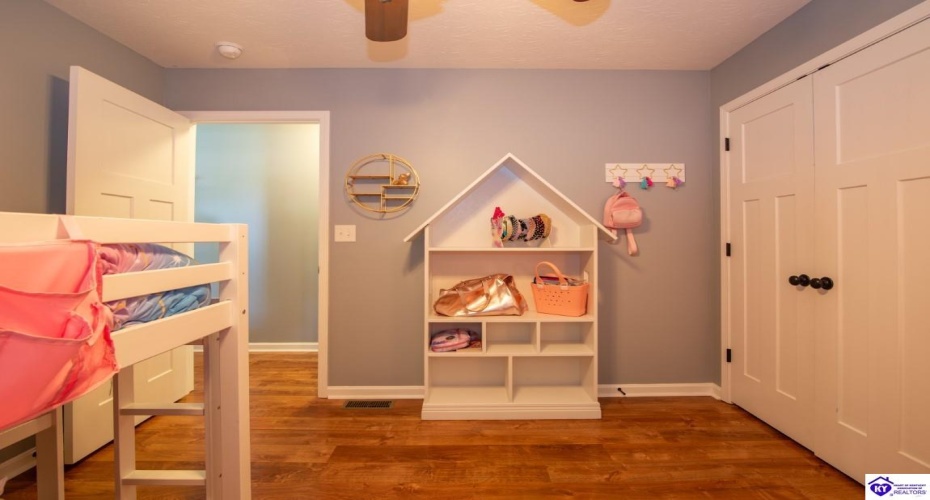 Graceland Trail, Elizabethtown, Kentucky 42701, ,3 BathroomsBathrooms,For Sale,Graceland Trail,HK24003979 Graceland Trail, Elizabethtown, Kentucky 42701, ,3 BathroomsBathrooms,For Sale,Graceland Trail,HK24003979