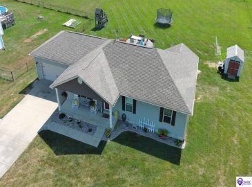 Graceland Trail, Elizabethtown, Kentucky 42701, ,3 BathroomsBathrooms,For Sale,Graceland Trail,HK24003979