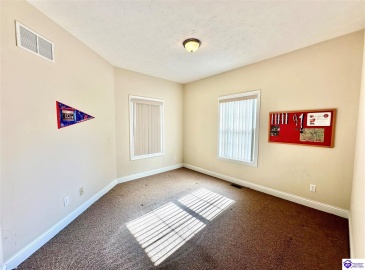 Vineland Place Drive, Vine Grove, Kentucky 40175, ,2 BathroomsBathrooms,For Sale,Vineland Place Drive,HK24003980