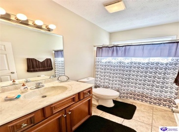 Vineland Place Drive, Vine Grove, Kentucky 40175, ,2 BathroomsBathrooms,For Sale,Vineland Place Drive,HK24003980