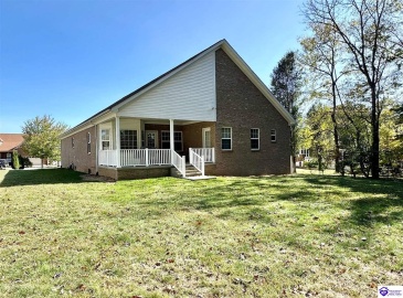 Vineland Place Drive, Vine Grove, Kentucky 40175, ,2 BathroomsBathrooms,For Sale,Vineland Place Drive,HK24003980