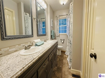 Park Avenue, Greensburg, Kentucky 42743, ,1 BathroomBathrooms,For Sale,Park Avenue,HK24003990