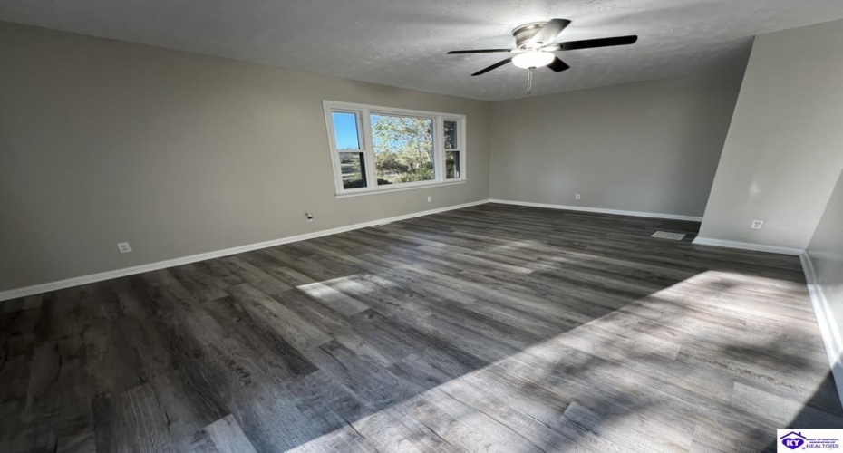 Old State Road, Brandenburg, Kentucky 40108, ,2 BathroomsBathrooms,For Sale,Old State Road,HK24003999 Old State Road, Brandenburg, Kentucky 40108, ,2 BathroomsBathrooms,For Sale,Old State Road,HK24003999