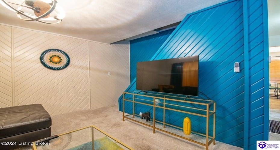 3rd Street, Louisville, Kentucky 40214, ,2 BathroomsBathrooms,For Sale,3rd Street,HK24004001 3rd Street, Louisville, Kentucky 40214, ,2 BathroomsBathrooms,For Sale,3rd Street,HK24004001