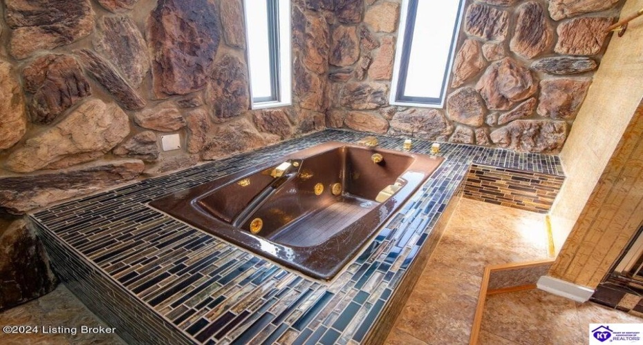 3rd Street, Louisville, Kentucky 40214, ,2 BathroomsBathrooms,For Sale,3rd Street,HK24004001 3rd Street, Louisville, Kentucky 40214, ,2 BathroomsBathrooms,For Sale,3rd Street,HK24004001