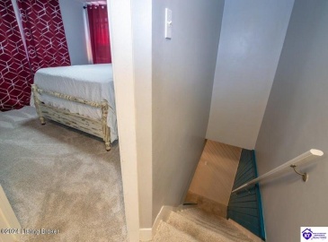 3rd Street, Louisville, Kentucky 40214, ,2 BathroomsBathrooms,For Sale,3rd Street,HK24004001